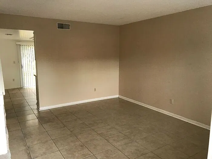 2 bed, 2.0 bath, 942 sqft, $1,395 — Photo 4