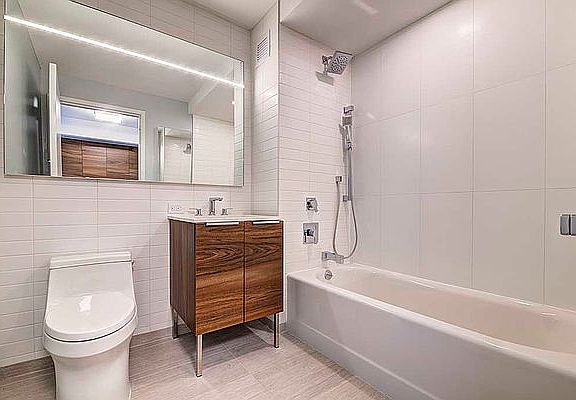 3rd image of 171 Suffolk St APT 5H