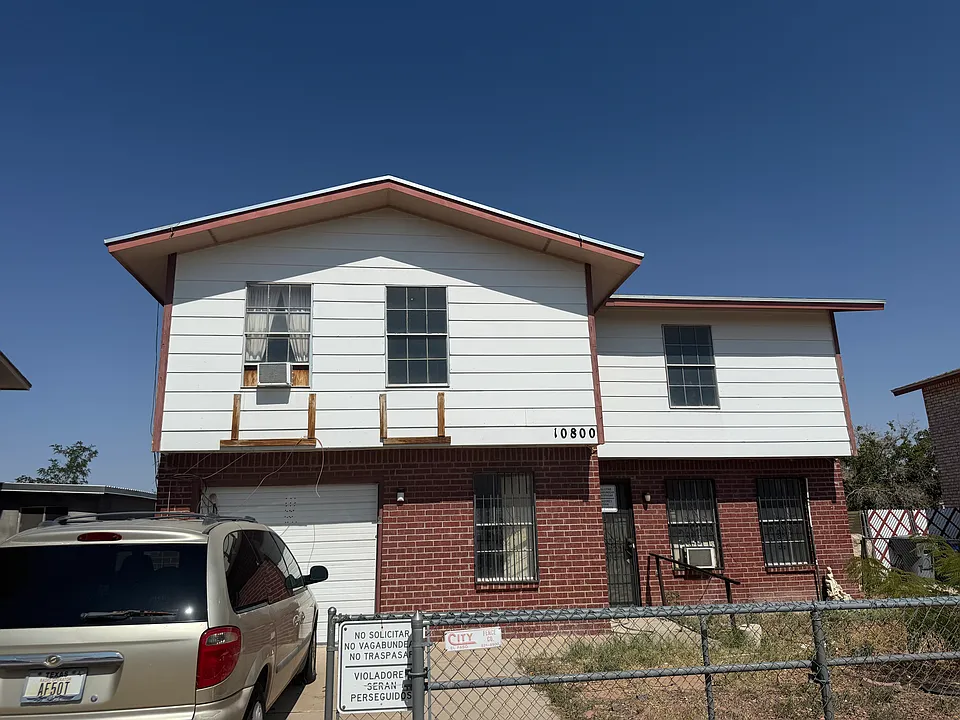 10800 Quartz St