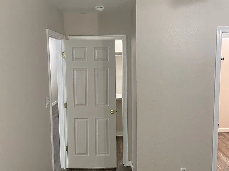 4866 Richmond Dr — Photo 40