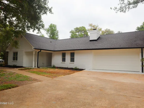 332 Timber Ridge Ct W, Ridgeland, MS 39157