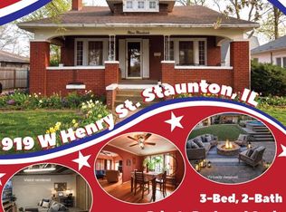 919 W Henry St, Staunton, IL 62088