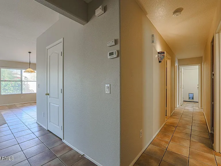 10269 W Patrick Ln — Photo 18
