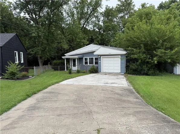 2407 NE 57th Ter, Kansas City, MO 64118