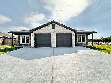 1st image of 230 Dolphin Dr #B