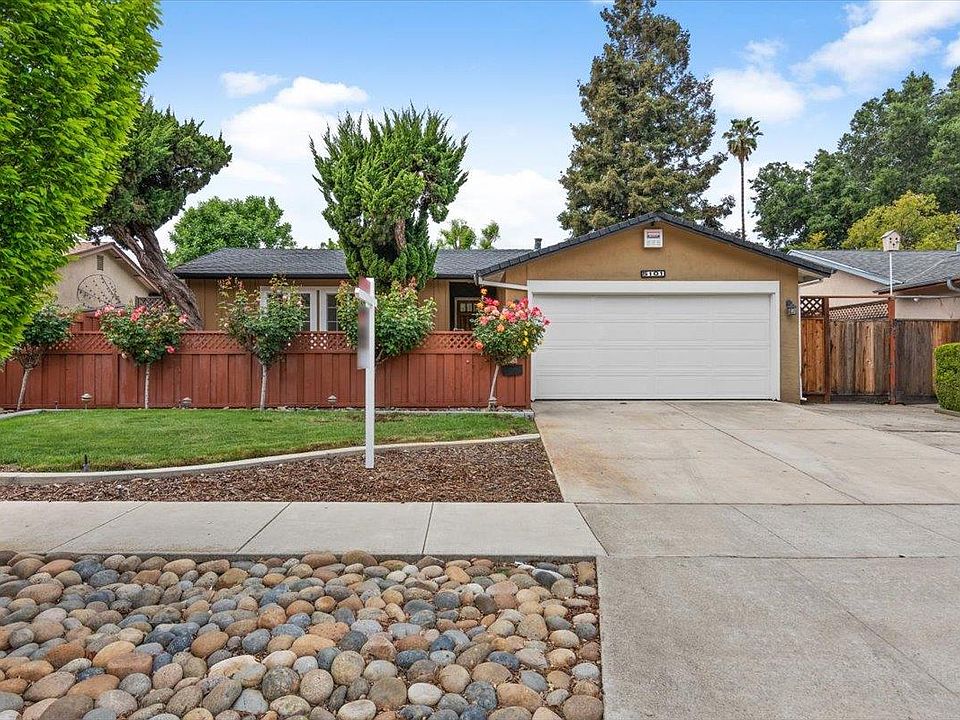1st image of 5101 Derek Dr