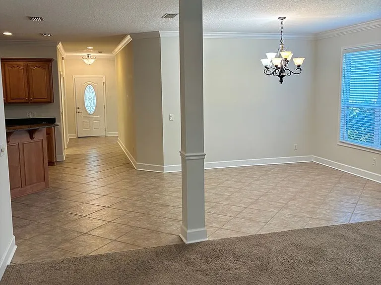541 Eagle Blvd — Photo 5
