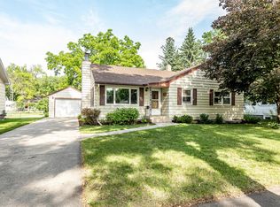 1605 6th St S, Moorhead, MN 56560