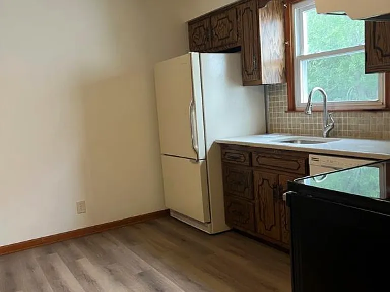 6 Daniel Ct #A — Photo 10