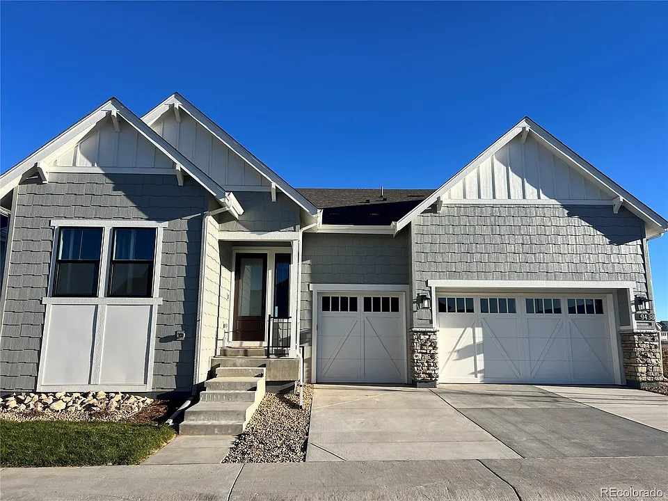 9438 Lake Breeze Dr
