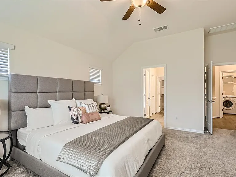 5867 San Savino Dr — Photo 15
