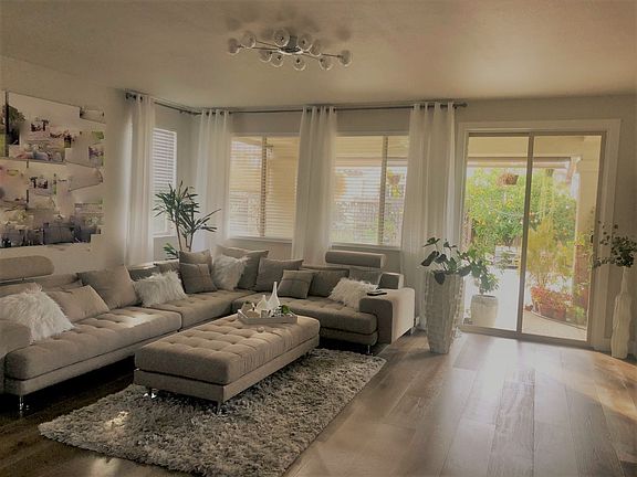 4th image of 4404 Reveil Pl