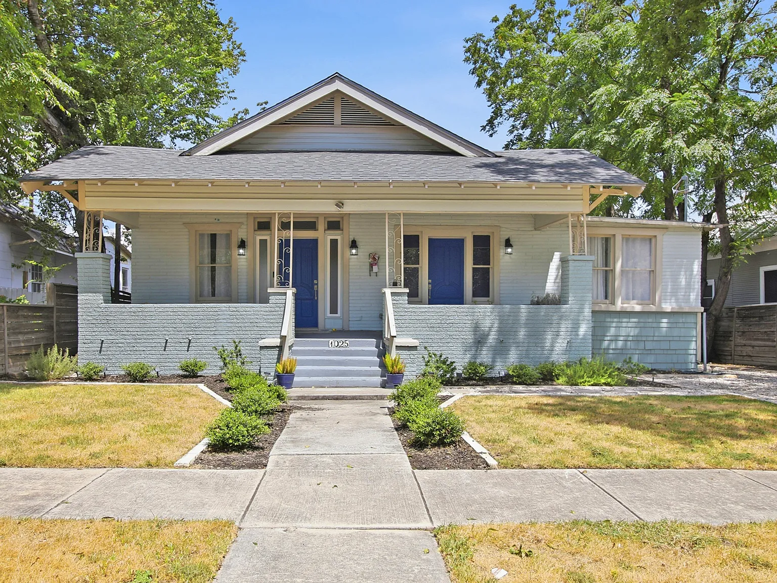 3 bed, 1719 sqft, $2,295 — Photo 1