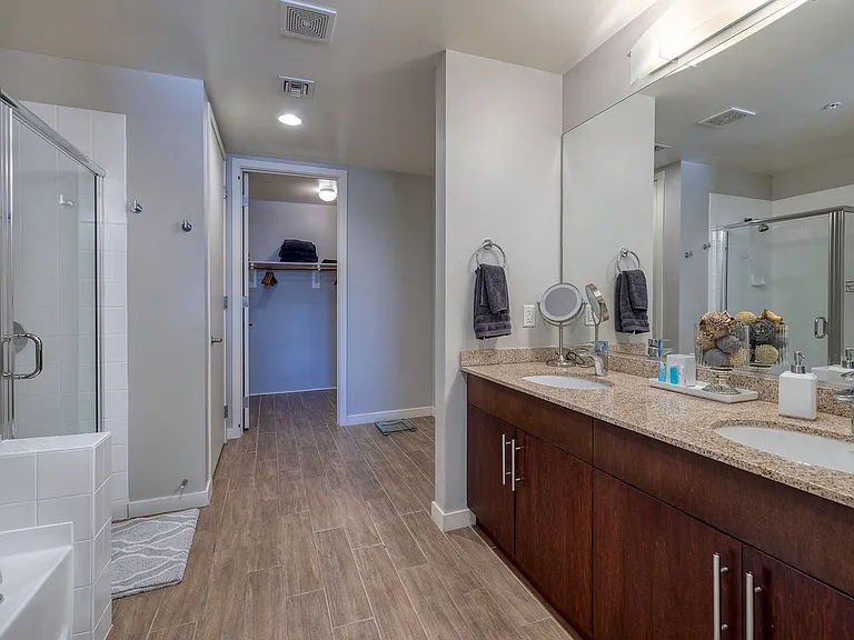 353 E Bonneville Ave #525 — Photo 19