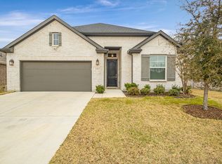 1913 Briar Hill Dr, Denton, TX 76207