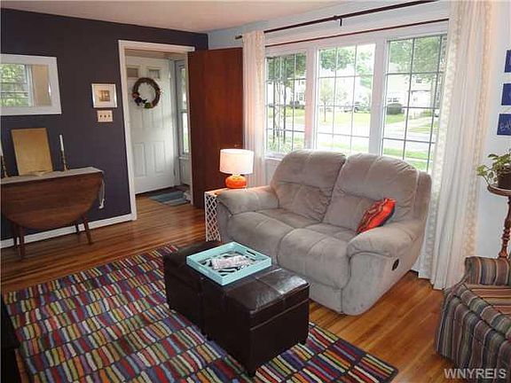 5th image of 305 Belmont Ave