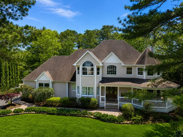 15 Fawn Xing, Wading River, NY 11792