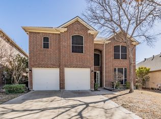 5774 Walnut Creek Dr, Fort Worth, TX 76137