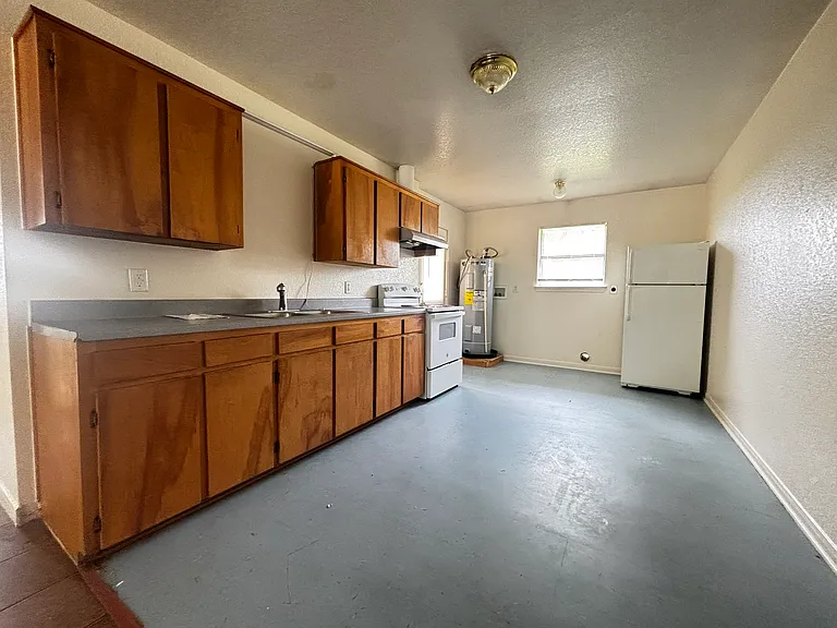 436 County Road 4616 — Photo 6