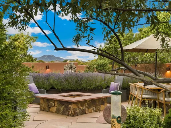 194 Arroyo Hondo Trl, Santa Fe, NM 87508