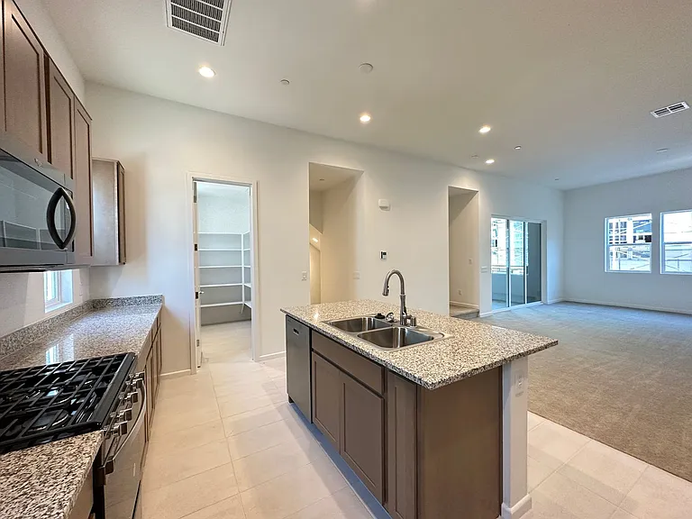 3341 Esker Ridge Ave — Photo 4