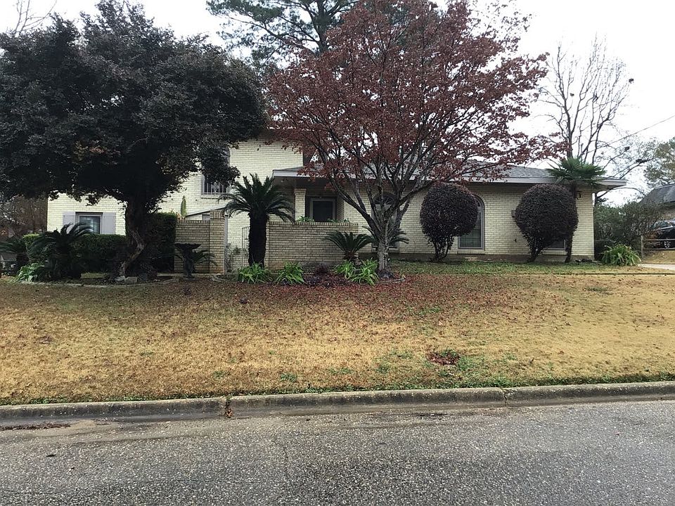 1st image of 563 Larkin Ln