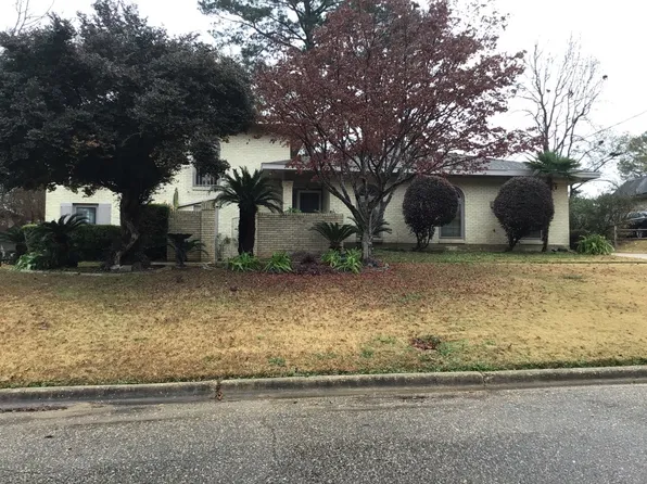 563 Larkin Ln, Montgomery, AL 36109