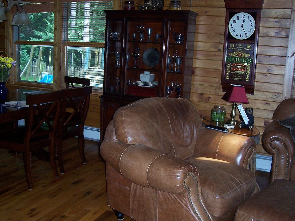 2nd image of 648 Washington Rd