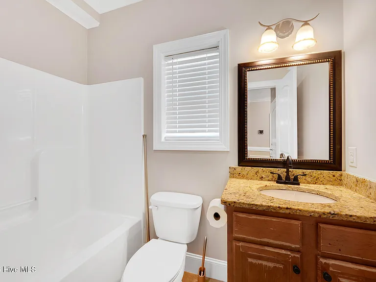 2400 Dovedale Ct #B — Photo 36