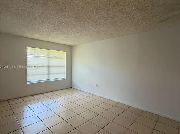 291 NW 177th St, Miami Gardens, FL