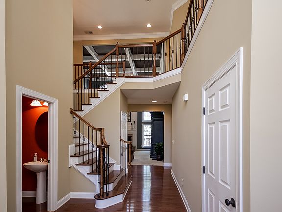 5th image of 404 Beech Bluff Dr