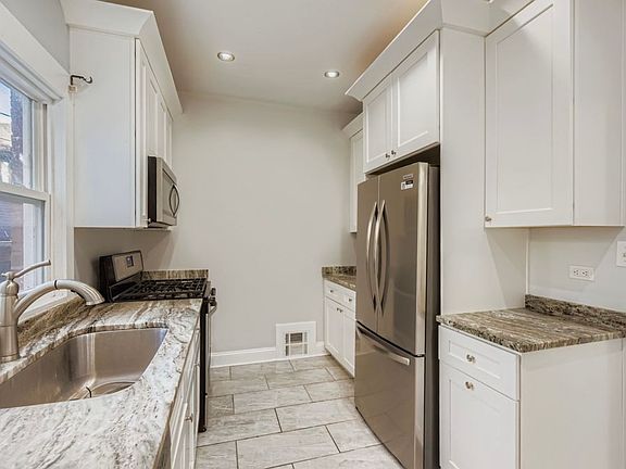 2nd image of 7356 N Ashland Ave