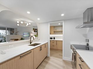 183 Keefer Pl #407, Vancouver, BC V6B6B9