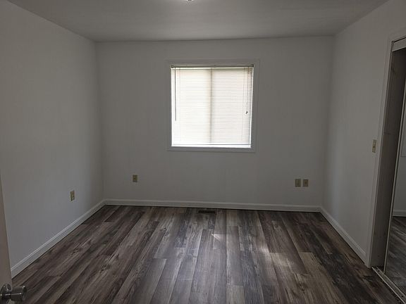 4th image of 50 Fort Street