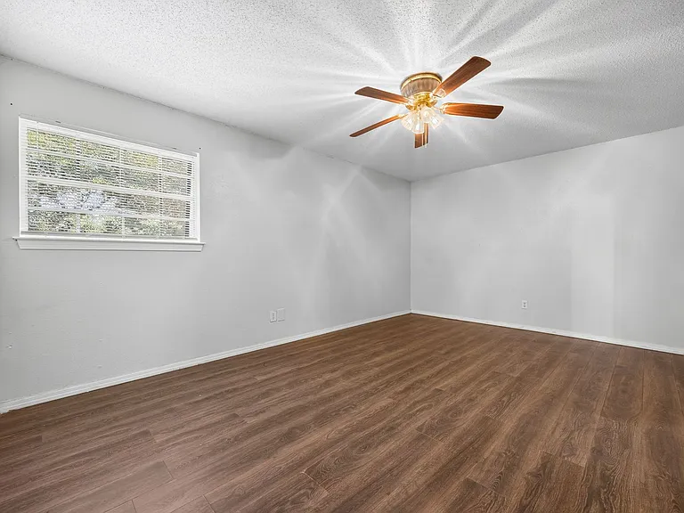 2019 Fleur De Lis Ct — Photo 24