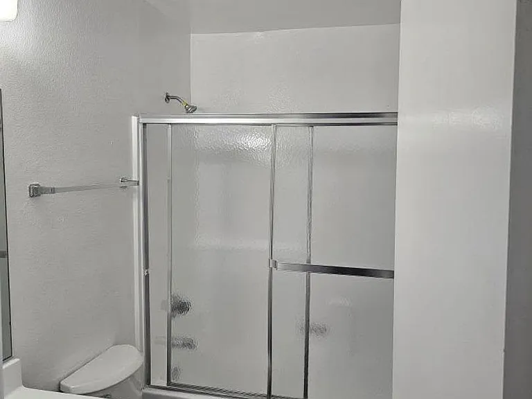 14104 Yukon Ave — Photo 4