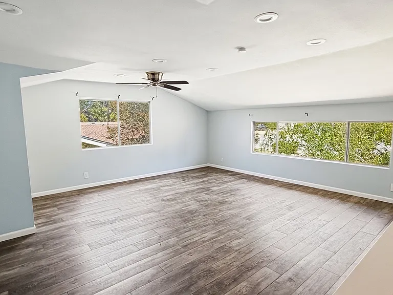 2621 Damien Ave — Photo 12
