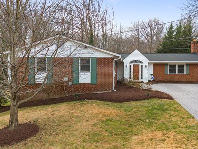 8701 Cromwell Dr, Springfield, VA, 22151
