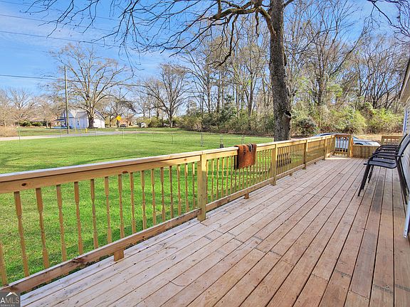 2nd image of 260 Blanchard Ave