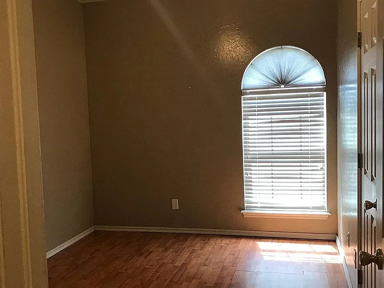840 Huddleston Dr — Photo 10
