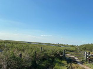 9 Mile Rd, Galveston, TX 77554