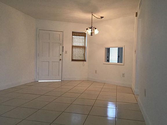 3rd image of 1631 Miami Gardens Dr #232