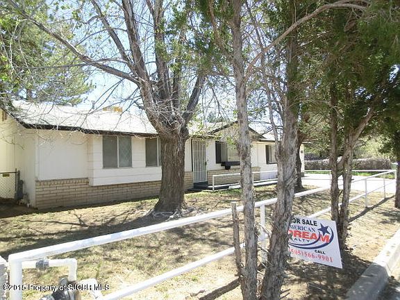 3rd image of 2416 Avery Ln