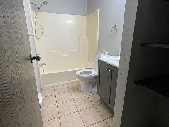 5th image of 1749 La Crescent St Unit 24