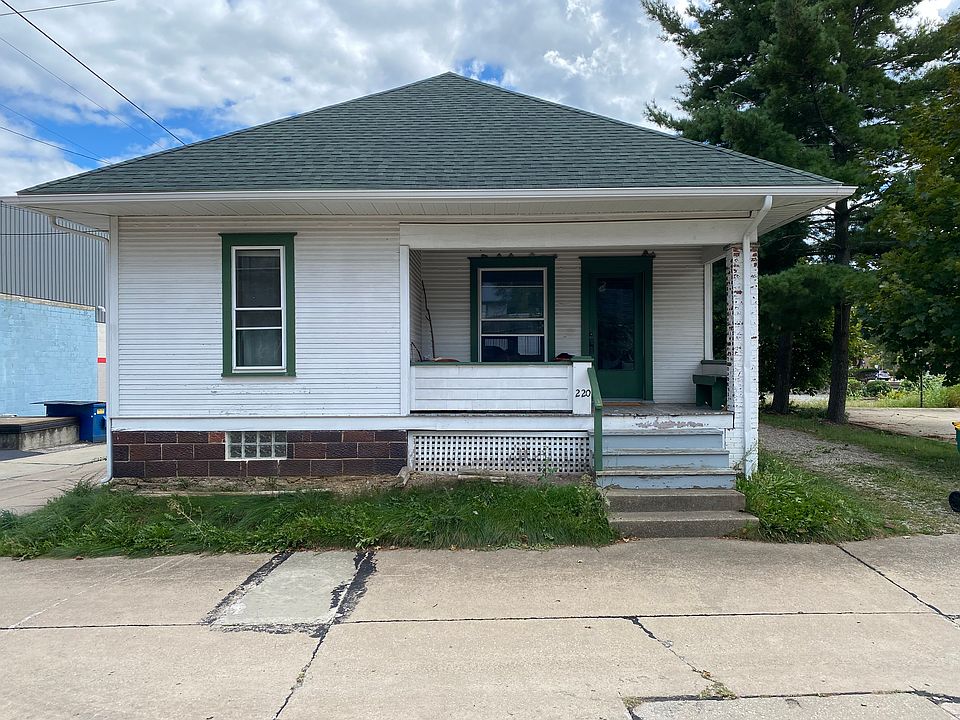 2nd image of 220 Thomen Ct