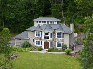 16 Round Valley Rd, Lebanon, NJ 08833