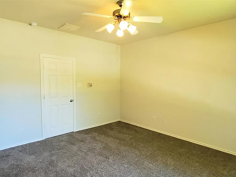 13043 Peppergate Ln — Photo 18