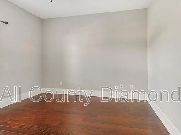 4th image of 102 Pura Vida Ct