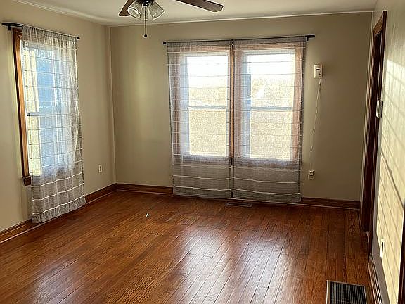 3rd image of 119 Longacre St