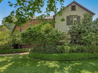 2769 Land Park Dr, Sacramento, CA